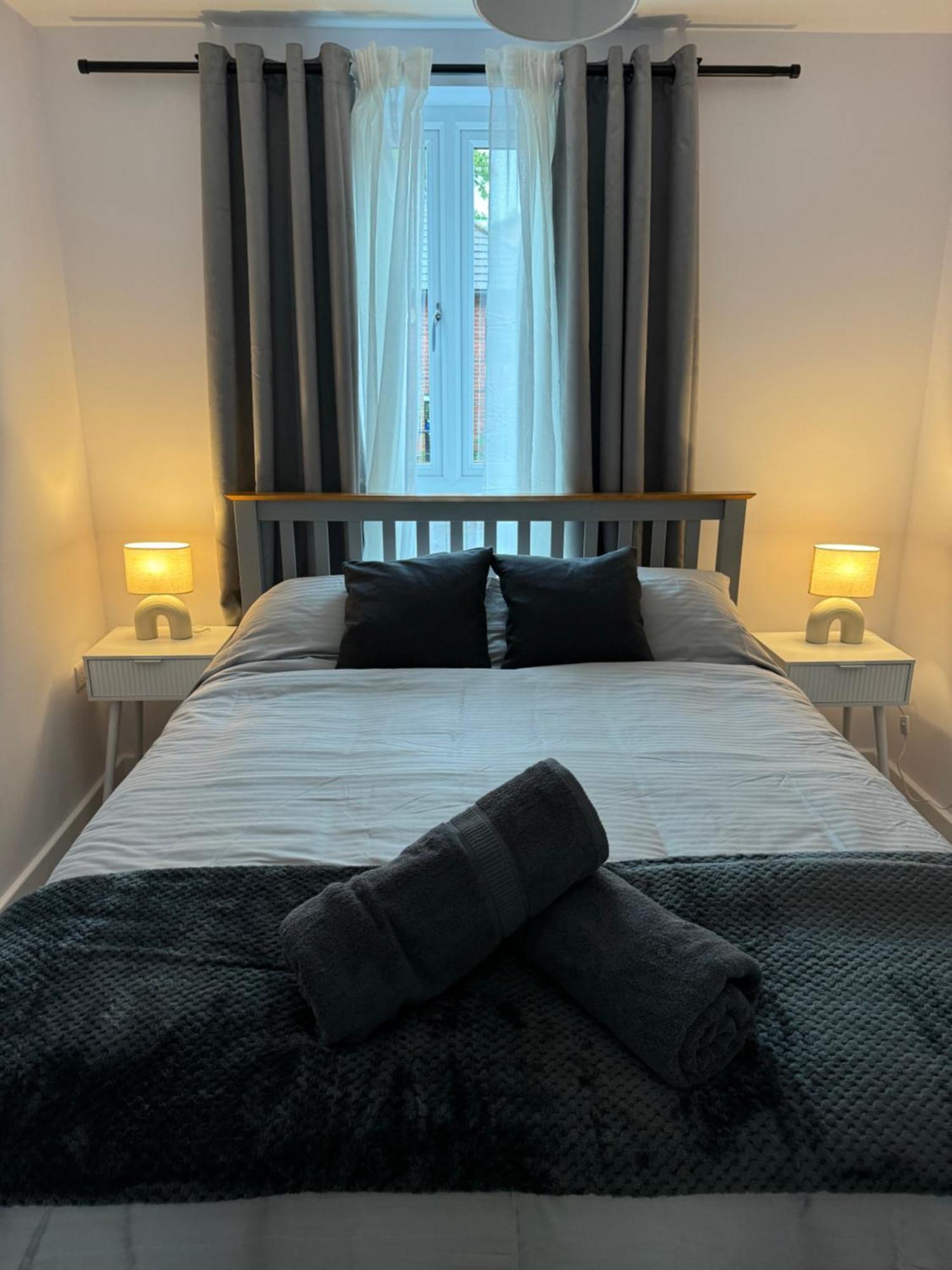 Apartamento Brand New Flat 5 With Free Parking And Fast Wifi York Exterior foto