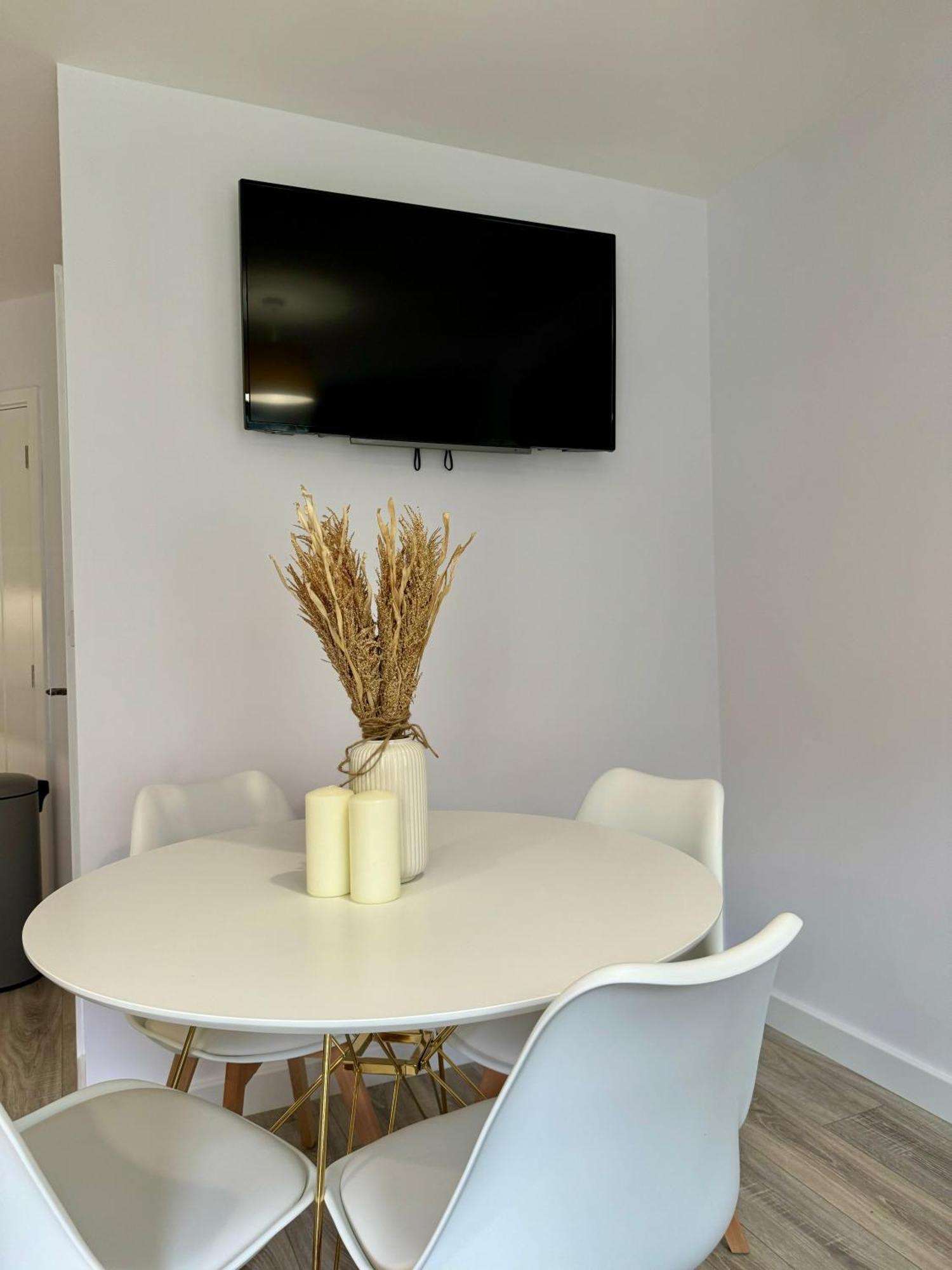 Apartamento Brand New Flat 5 With Free Parking And Fast Wifi York Exterior foto