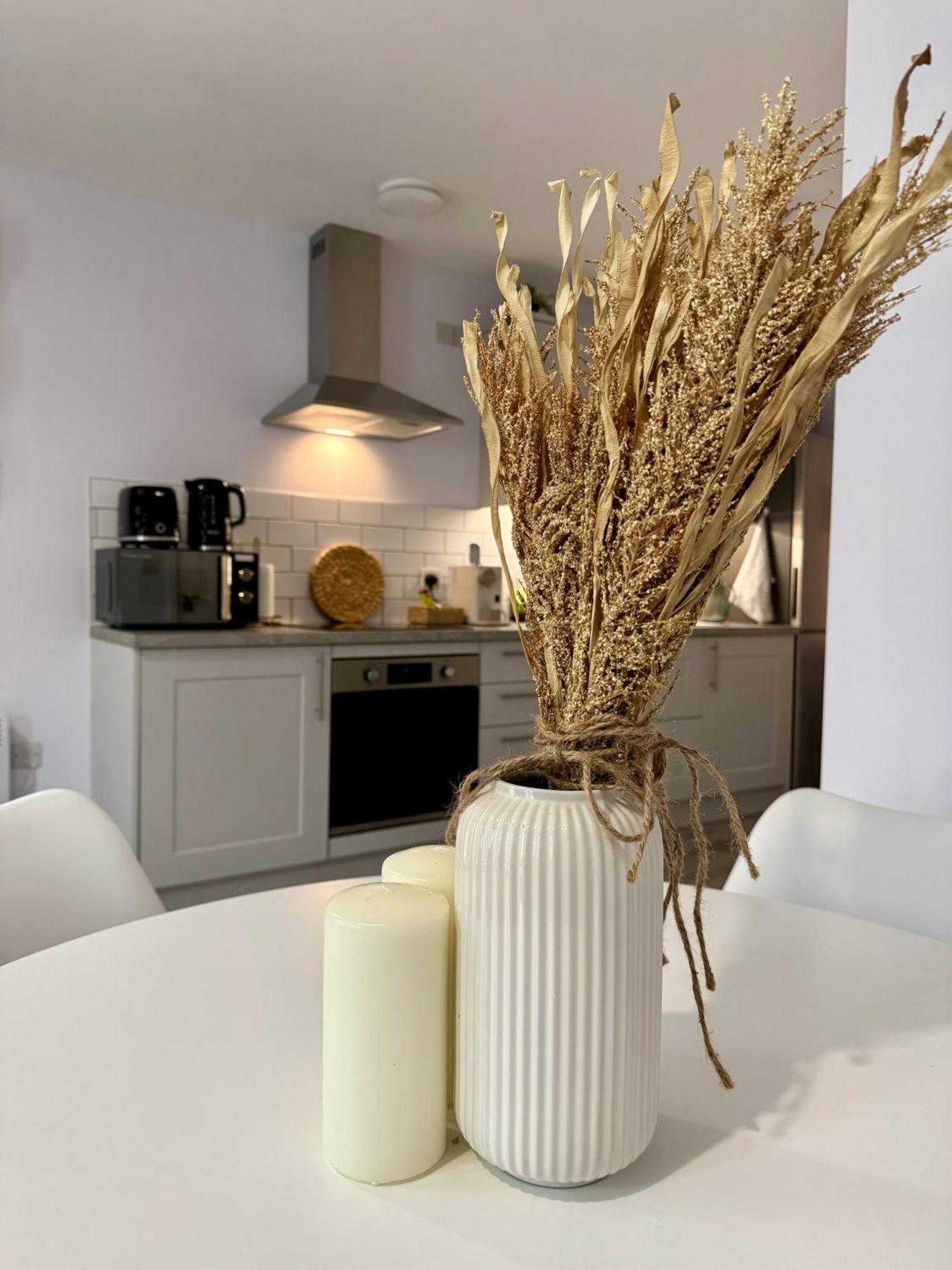 Apartamento Brand New Flat 5 With Free Parking And Fast Wifi York Exterior foto