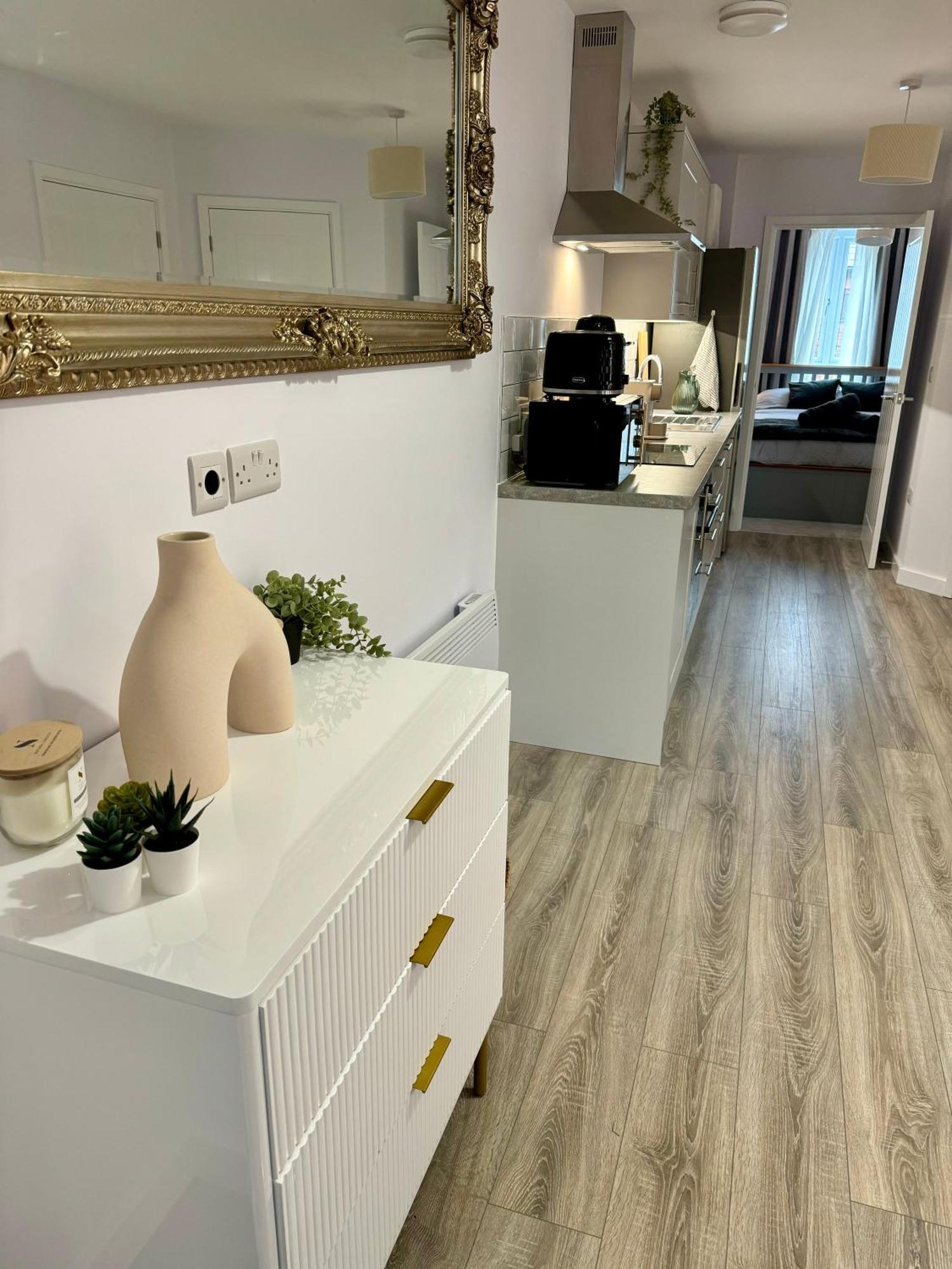 Apartamento Brand New Flat 5 With Free Parking And Fast Wifi York Exterior foto